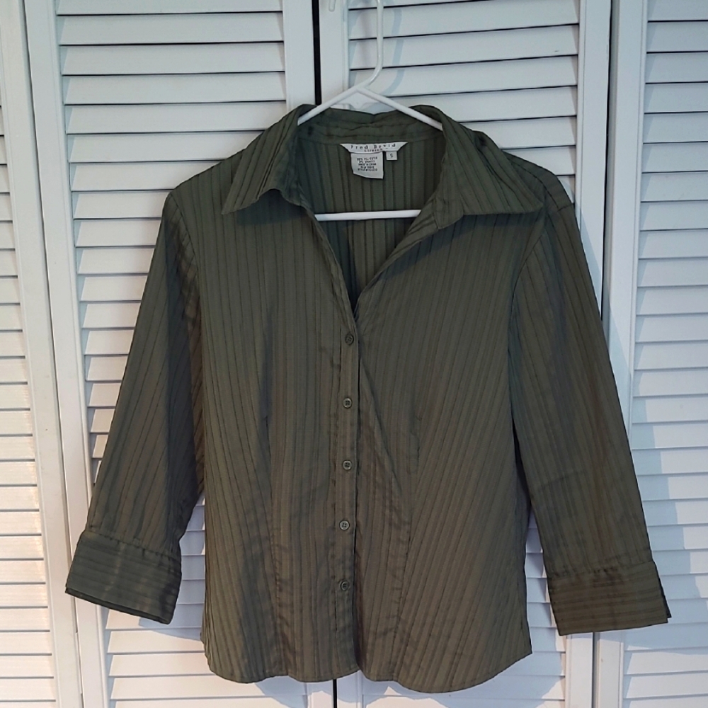 Fred David Green Button Down Blouse